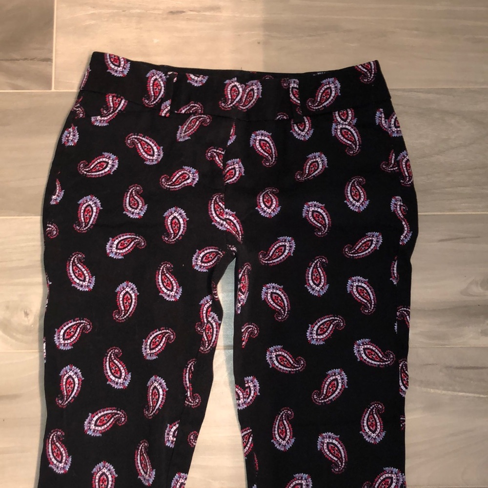 Black paisley ankle pant! NY&CO Sz4 stretch!